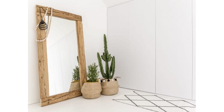 Oglinda, ca element de decor interior – modele in tendinte, sfaturi de selectie