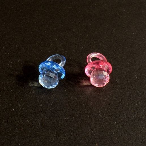 marturie-botez-suzete-plastic-fatetate