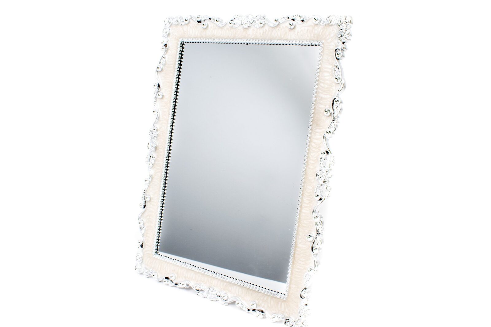 oglinda-rama-plastic-sidefata-cu-inimioara