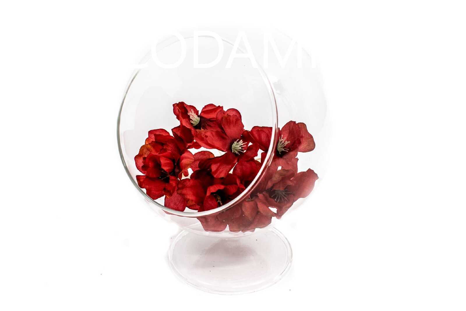 glob-din-sticla-cu-picior