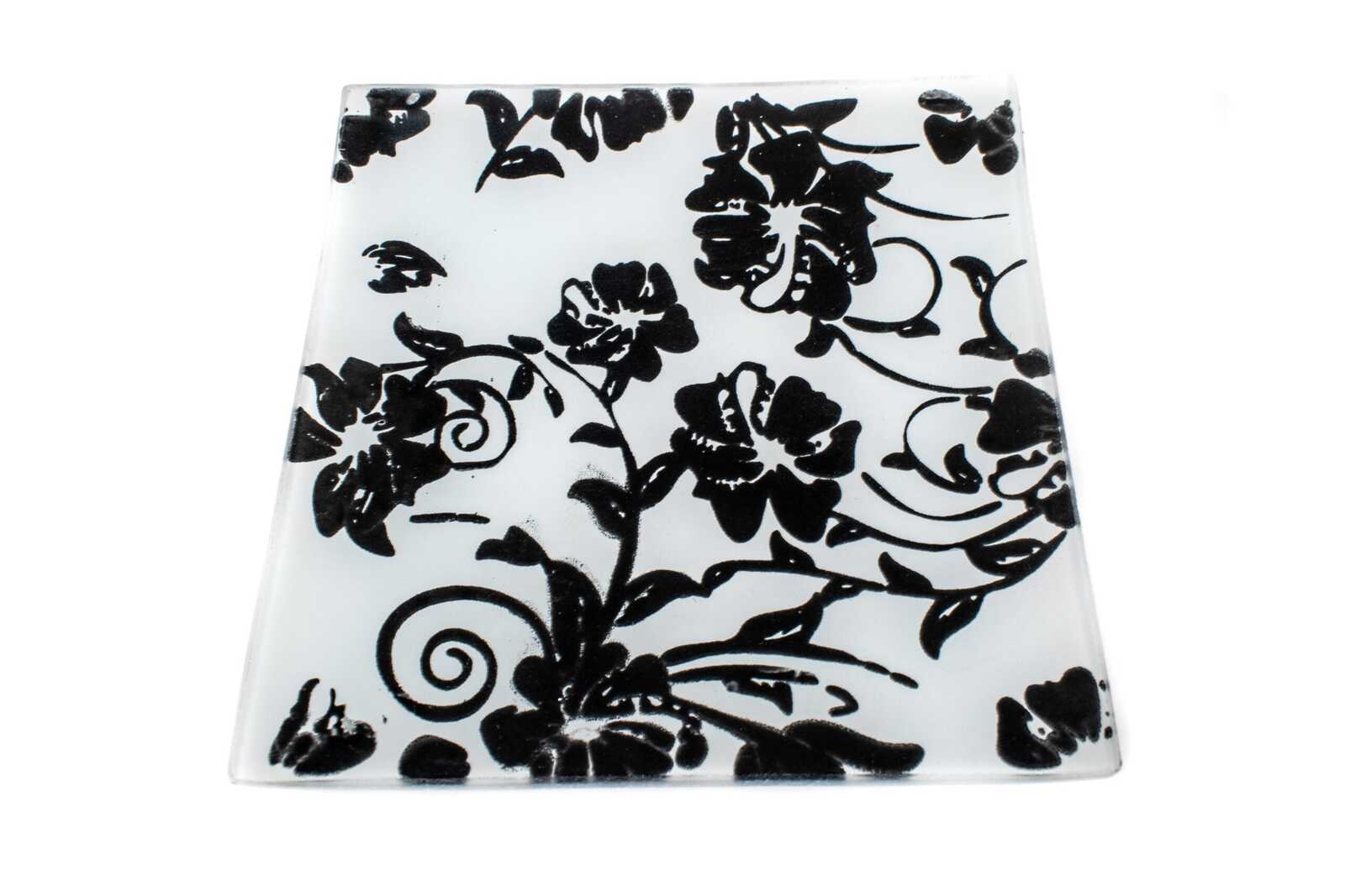 platou-patrat-alb-cu-flori-negre-145×145