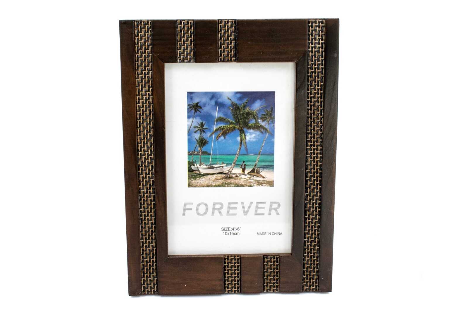 rame-foto-din-lemn-cu-ratan-in-dungi