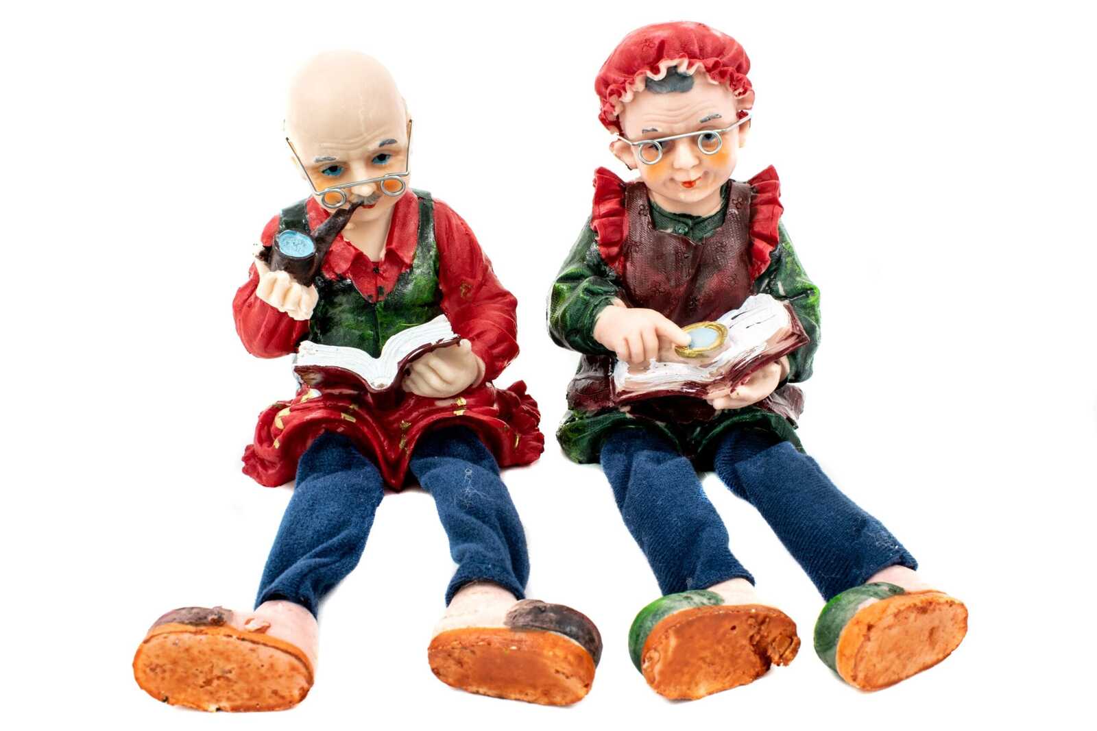 batrani-cu-picioare-mari-ea-citeste-el-citeste-2set