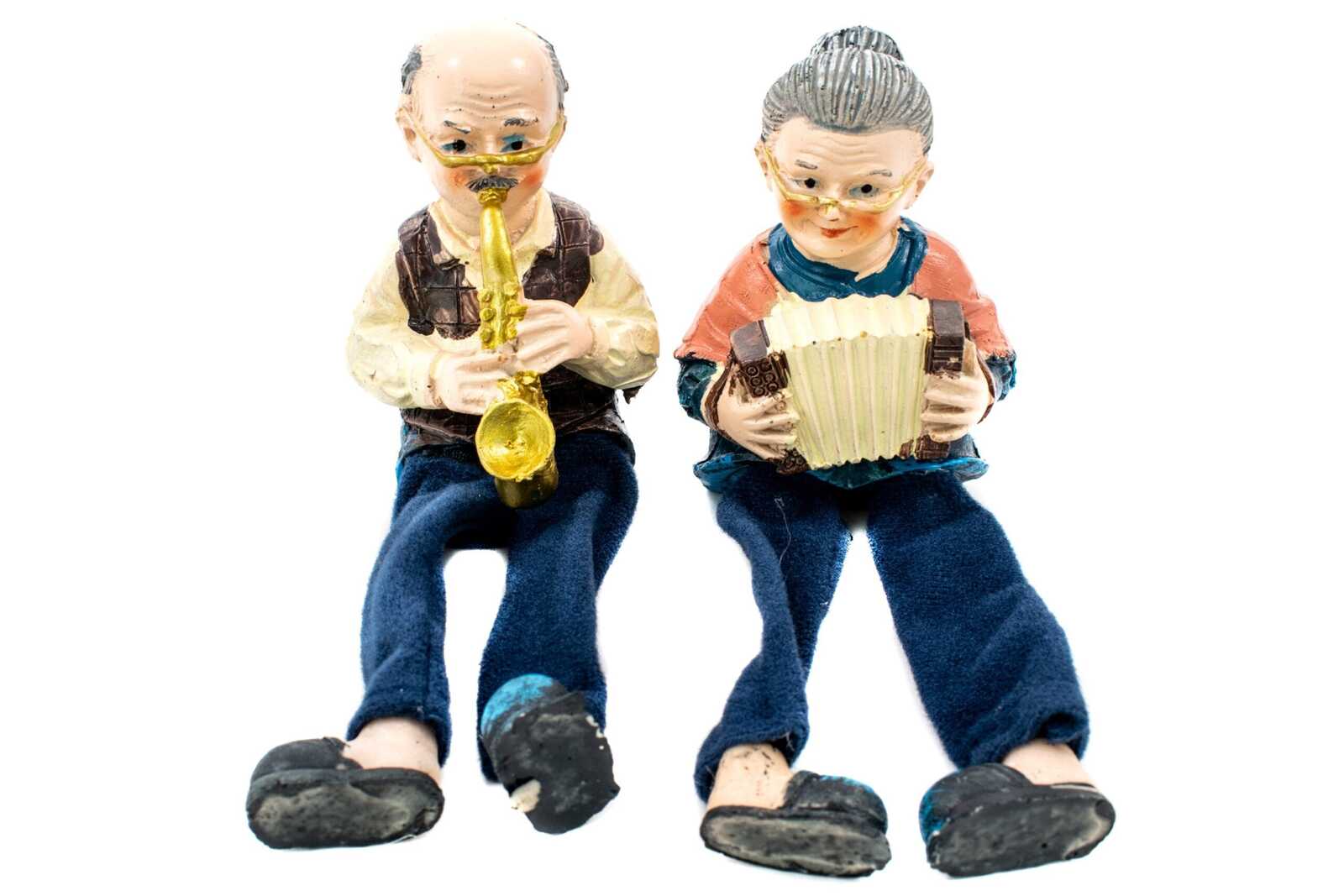 batrani-cu-picioare-ea-cu-acordeon-el-cu-trompeta-2set