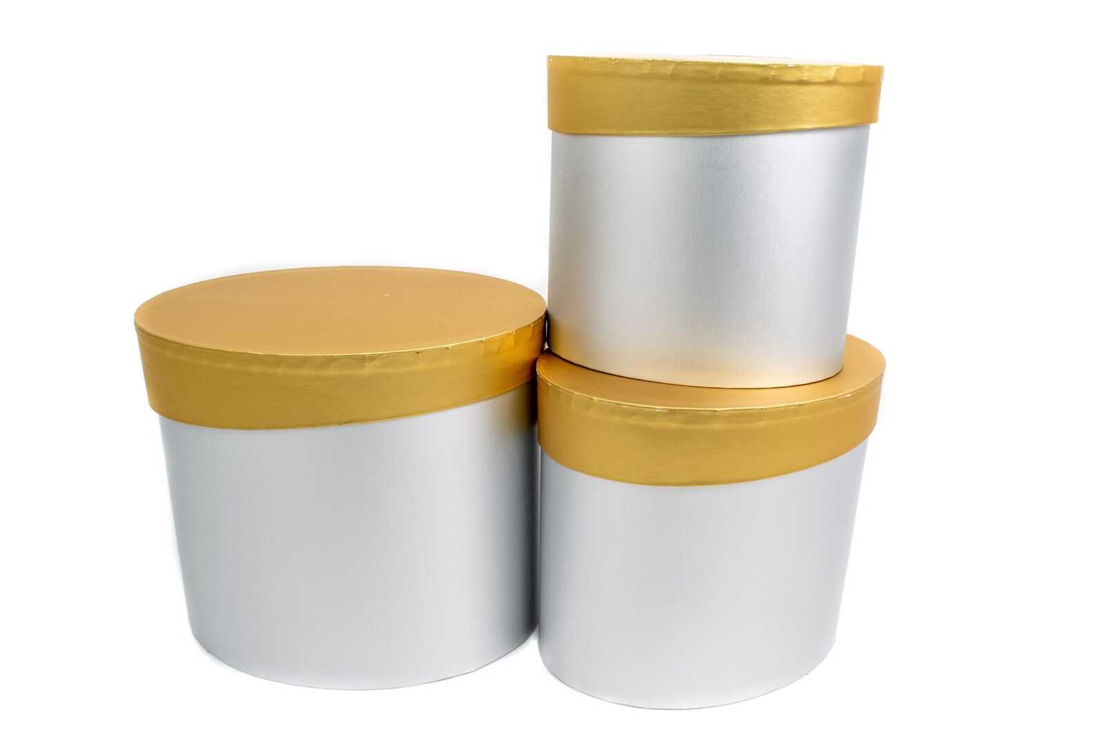 cutii-din-carton-ovala-argintie-cu-capac-auriu-3set