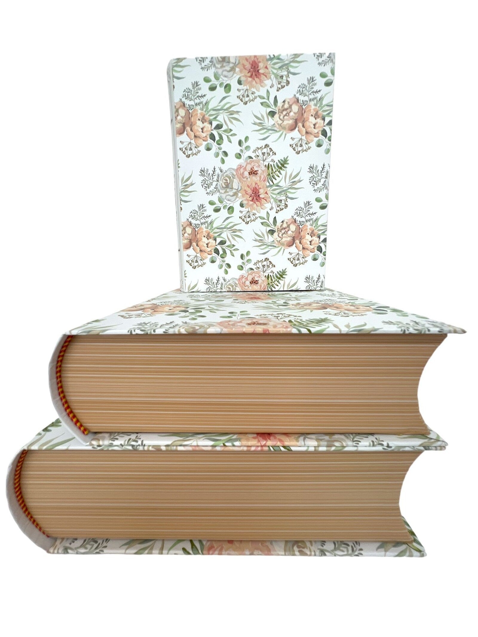 cutii-din-carton-carte-fond-alb-cu-floricele-3set