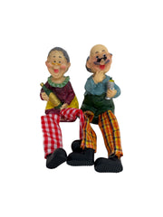 Figurine Bătrâni cu Pahar și Sticlă din Rășină – 2/set, Picioare Textile